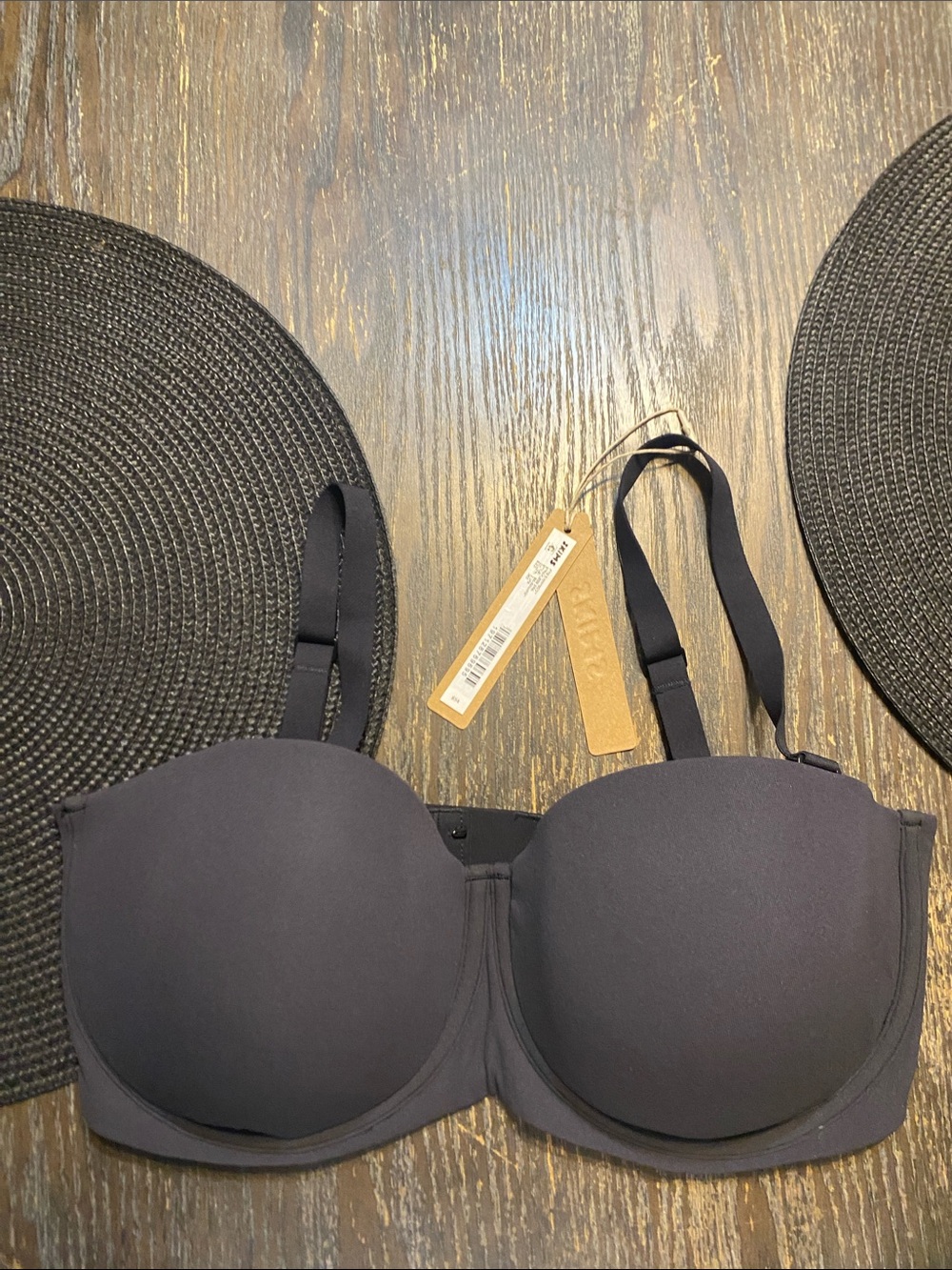 SKIMS Fits everybody lightly lined Strapless Bra onyx size 36D